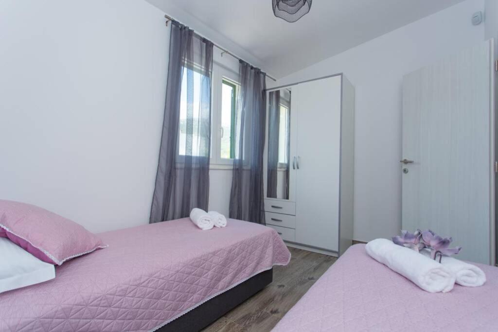 Lodge Jomi Kaštel Novi Zewnętrze zdjęcie