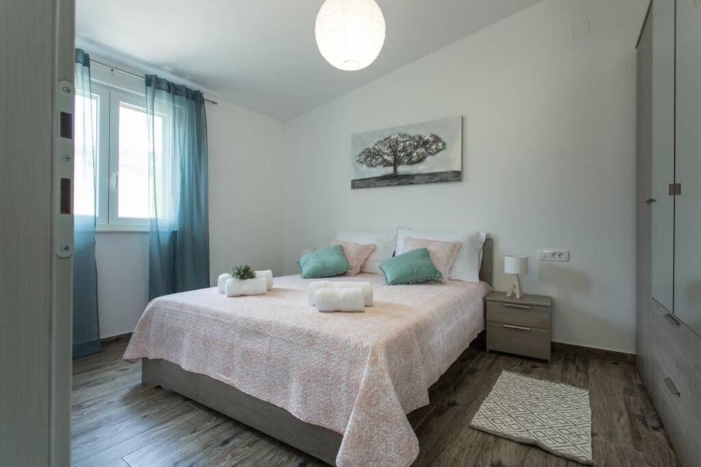Lodge Jomi Kaštel Novi Zewnętrze zdjęcie