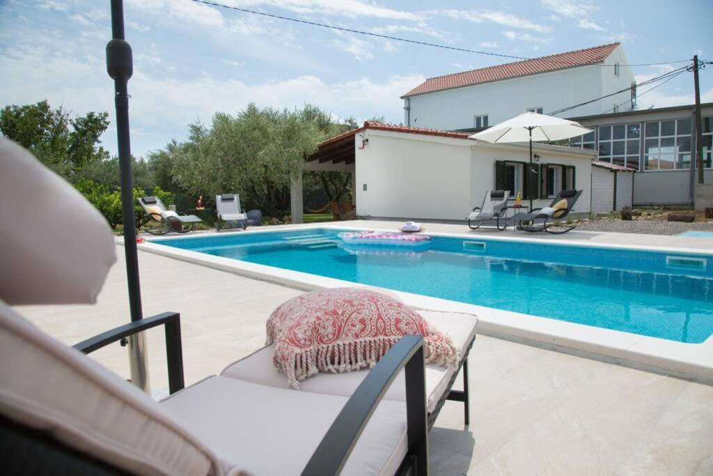 Lodge Jomi Kaštel Novi Zewnętrze zdjęcie