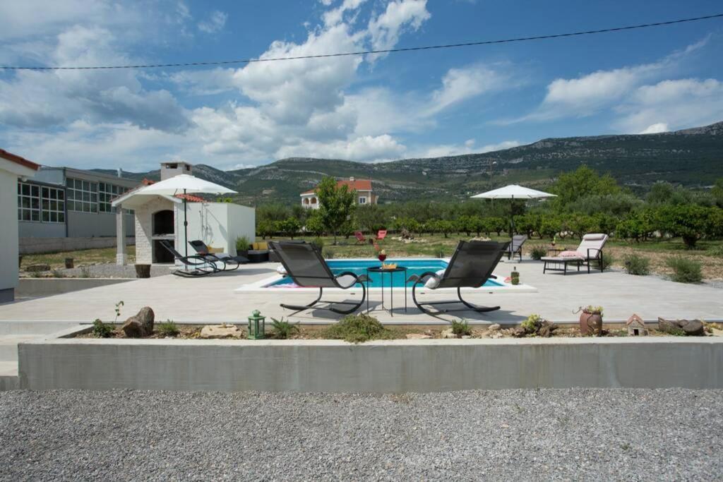 Lodge Jomi Kaštel Novi Zewnętrze zdjęcie