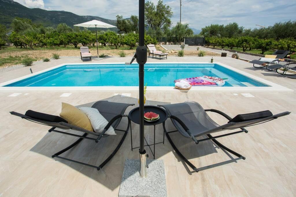 Lodge Jomi Kaštel Novi Zewnętrze zdjęcie