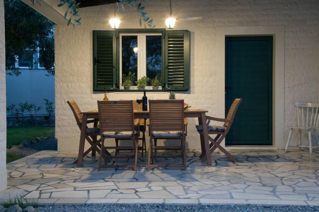 Lodge Jomi Kaštel Novi Zewnętrze zdjęcie